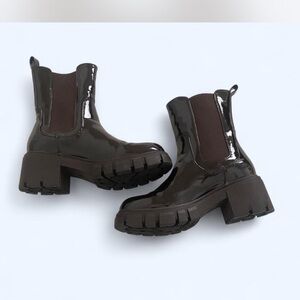 Glossy Brown Chelsea Boots